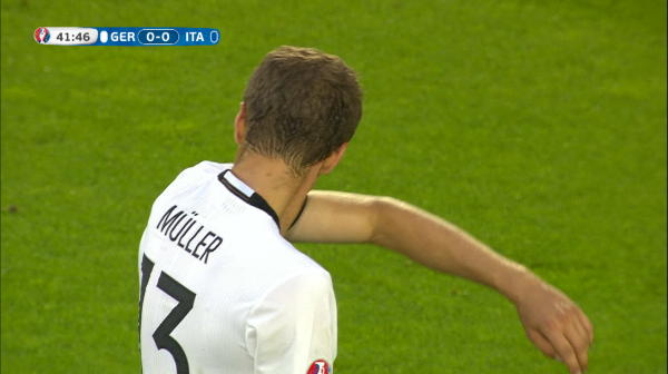 Ocazie mare de gol a lui Muller! Neamtul trage slab din 7 metri