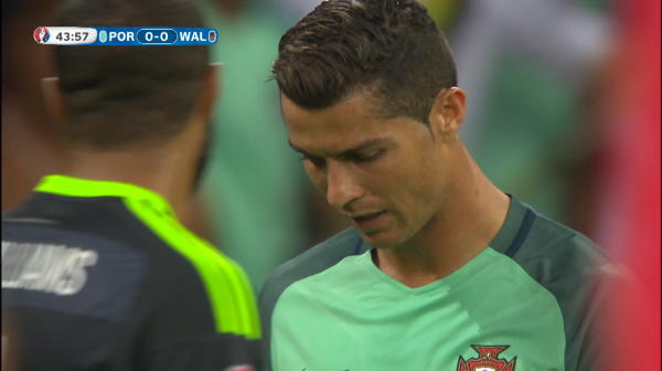 VIDEO Ronaldo reia cu capul peste poarta!