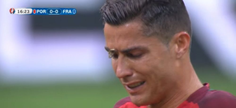 CE DESTIN, CE DRAMA, CE POVESTE! Cristiano Ronaldo iese plangand de pe teren pentru a doua oara in cariera intr-o finala de campionat european! Momente sfasietoare cu Franta. VIDEO_1