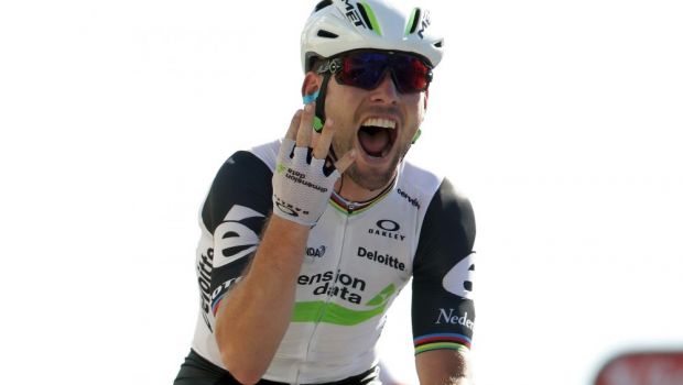 
	Patru castigate, tot atatea pana la record. Cavendish a obtinut o noua victorie in Le Tour si se apropie de performanta all time al lui Merkx
