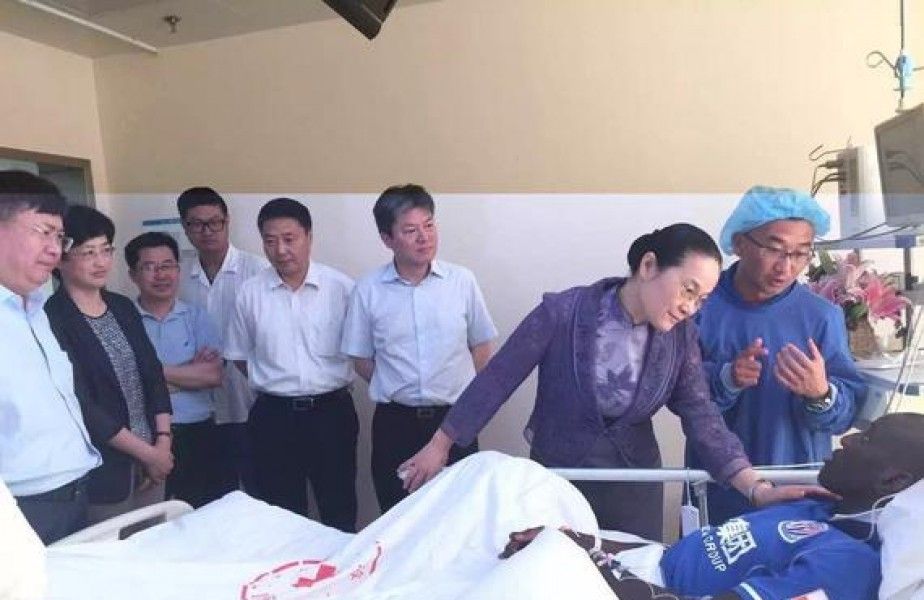 FOTO SOCANT. Cum arata radiografia piciorului lui Demba Ba, dupa accidentarea groaznica suferita in China. Cariera atacantului este in pericol_4
