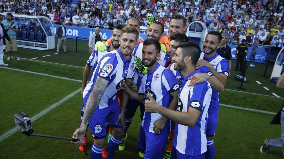FOTO Andone, impresionat de primirea de la Deportivo: "Suporterii sunt foarte calzi" A primit numar de titular_8