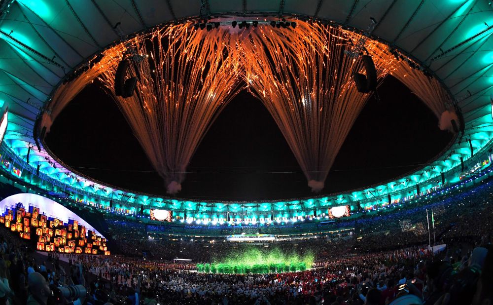 FOTO Cele mai tari imagini de la ceremonia de deschidere a Jocurilor Olimpice. O imagine cat 1 MILION de cuvinte: cele doua lumi de la Rio_16