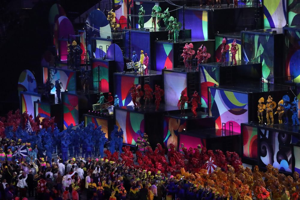 FOTO Cele mai tari imagini de la ceremonia de deschidere a Jocurilor Olimpice. O imagine cat 1 MILION de cuvinte: cele doua lumi de la Rio_6
