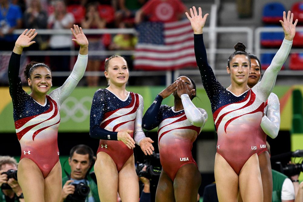 Ce ironie... Americancele au iesit campioane olimpice la gimnastica dupa ce au executat "Saritura Amanar". Rusia pe 2, China pe 3_1