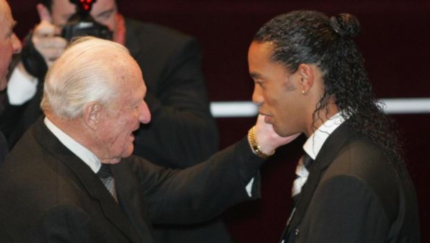 
	A murit fostul presedinte FIFA si membru CIO Joao Havelange, omul cu o poveste de viata ABSOLUT incredibila
