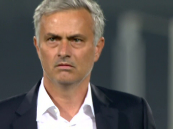 &quot;Van Gaal in deghizare!&quot; Mourinho, facut PRAF de englezi dupa infrangerea cu Feyenoord! Pogba, dat disparut! VIDEO