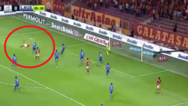 
	Golul saptamanii a fost inscris in Turcia: Derdiyok a marcat cu o executie fenomenala, din foarfeca, in victoria lui Galatasaray | VIDEO
