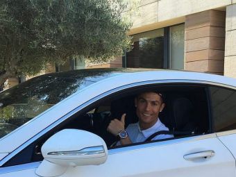 
	Ziua si masina pentru Ronaldo! Cu ce BOLID de 70.000 de euro s-a afisat in fata fanilor! FOTO
