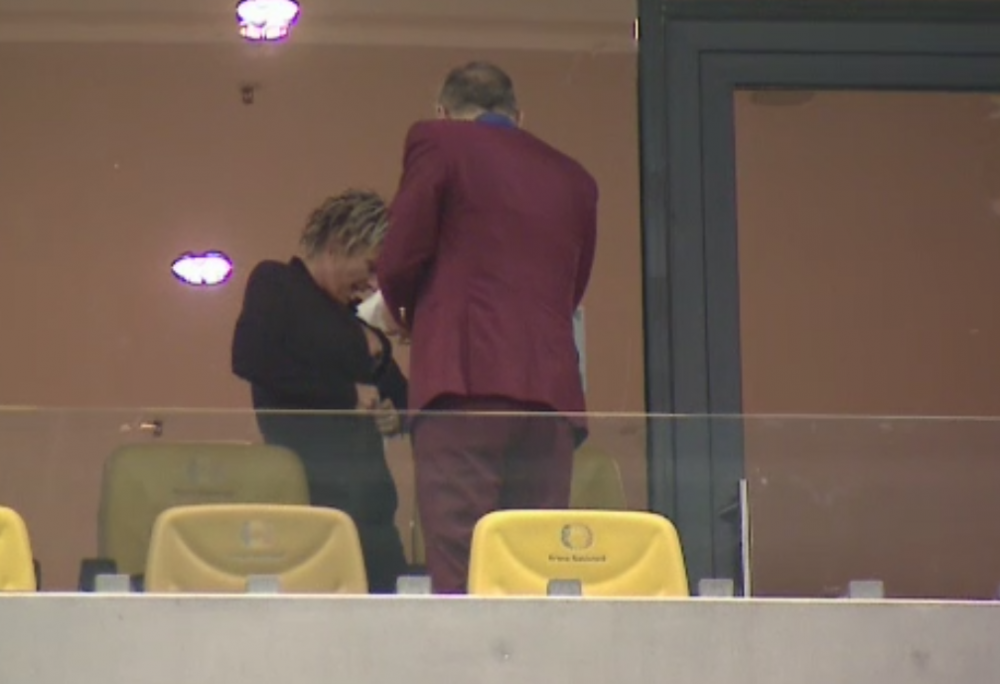 "Bai Ana, ia vino incoace" Reactia lui Gigi Becali cand o vede pe Anamaria Prodan cum a venit "dezbracata" la meci! FOTO_5