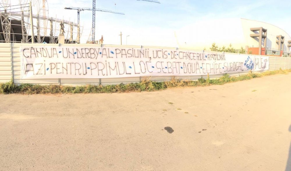 "Pentru primul loc se bat doua echipe surogat!" Mesajele de protest ale peluzelor disparute pe Ion Oblemenco si Ghencea inainte de Steaua - Craiova_5