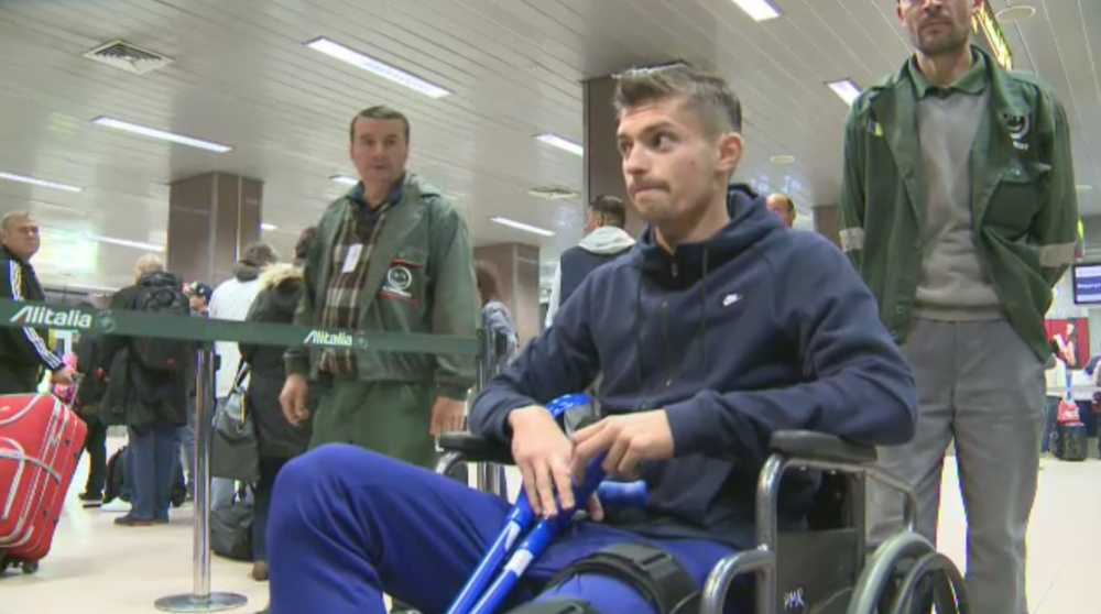 FOTO | Florin Tanase a plecat in carucior in Italia, pentru a fi operat la genunchi. Stelistul, devastat de accidentare_2