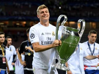 
	OFICIAL | Real Madrid l-a facut pe Toni Kroos al treilea cel mai bine platit fotbalist din lot, dupa Ronaldo si Bale. Madrilenii, in fata Barcei la salarii cu un Ronaldo :)
