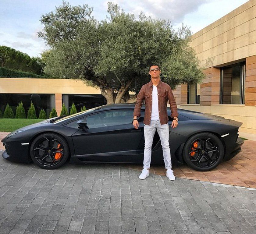 BESTIA de 300.000 euro din garaj pe care Cristiano Ronaldo a prezentat-o dupa ultima victorie din campionat_1