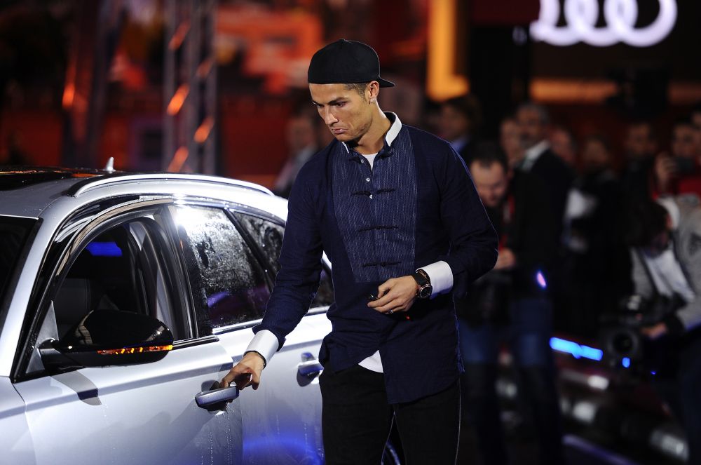 Jucatorii Realului au primit gratis masini in valoare de 2.5 milioane de euro. Cu ce vor merge Ronaldo, Bale si Zidane la antrenamente_3