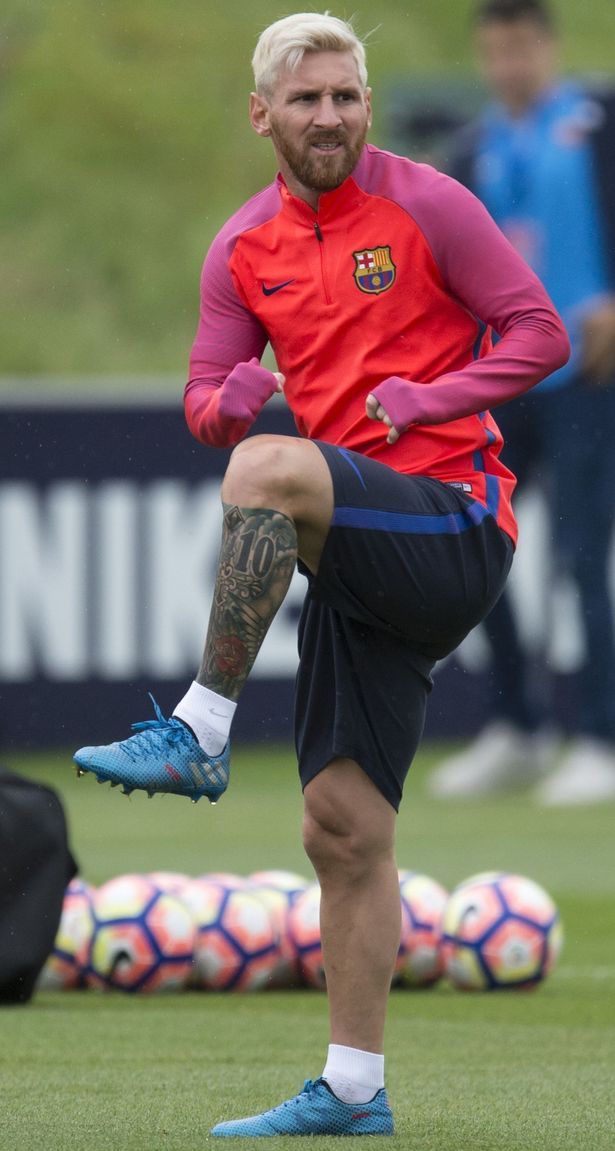 Messi i-a lasat INTERZISI pe fanii sai! Ce tatuaj si-a facut pe piciorul stang in locul acestui desen_1