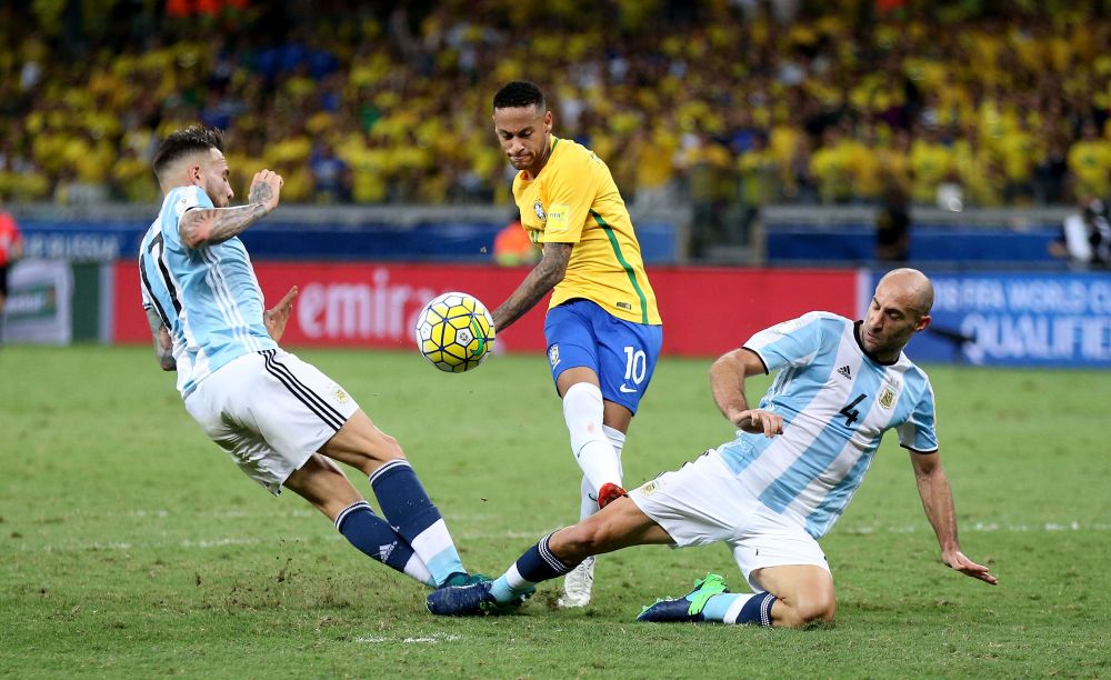 Brazilia lui Neymar a pulverizat Argentina lui Messi azi-noapte. SOC: argentinienii pot rata Cupa Mondiala din Rusia! Cat s-a terminat partida_1