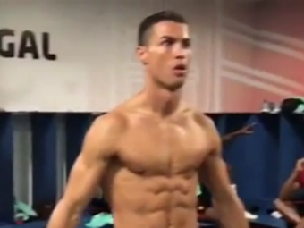 Scene BIZARE in vestiarul campioanei europene! De ce a INGHETAT Ronaldo ca o statuie dupa antrenament! VIDEO