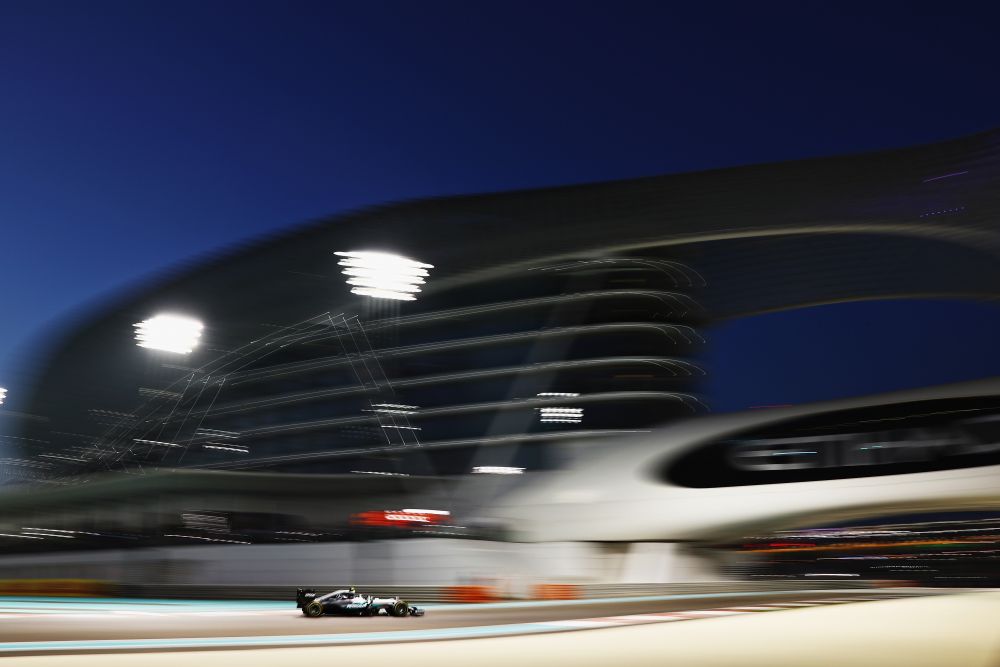 Hamilton castiga la Abu Dhabi, dar pierde titlul mondial! Nico Rosberg, NOUL CAMPION MONDIAL! | Button abandoneaza in ultima cursa din cariera_12