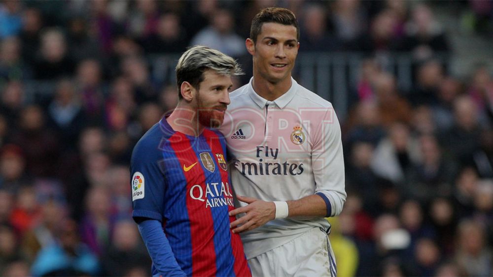 De ce nu s-au vazut Ronaldo si Messi pe teren? Pentru c-au fost prea ocupati sa stea impreuna :) Imagini rar vazute cu cei doi rivali, in meciul de aseara_3