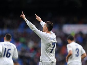 
	Aparitie surpriza in tribune alaturi de Cristiano Ronaldo! Cine este bruneta care a stat langa starul Realului la meciul cu echipa lui Andone
