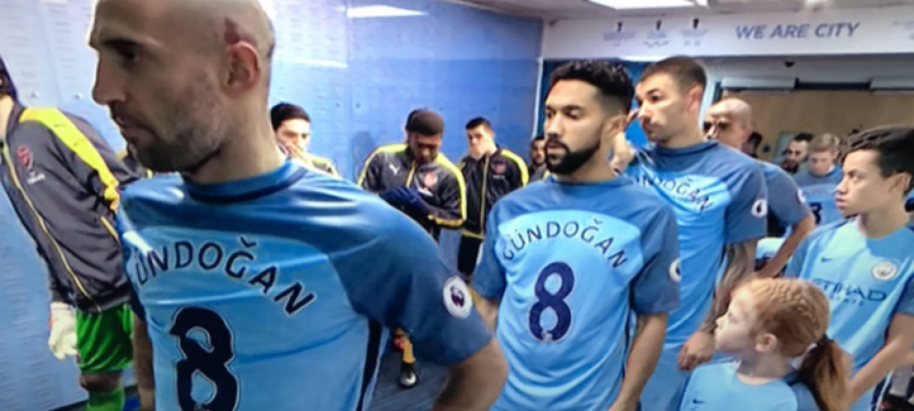 Manchester City, facuta praf dupa ce jucatorii au intrat pe teren cu tricoul lui Gundogan! Motivul incredibil