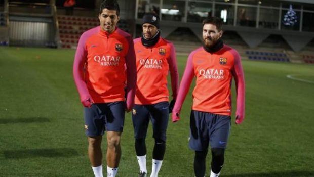 
	&quot;S-au intors regii&quot;. Messi, Suarez si Neymar au revenit la antrenamentele Barcei. Primul meci e joi, cu Bilbao
