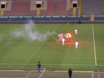 
	Scene senzationale la primul meci al Craiovei in 2017! De ce s-au trezit cu fanii pe teren

