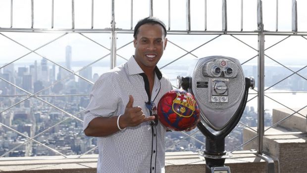 
	Jucatorul de 19 ani care l-a cucerit pe Ronaldinho: &quot;Poate fi cel mai bun din lume, sa-l inlocuiasca pe Messi!&#39;

