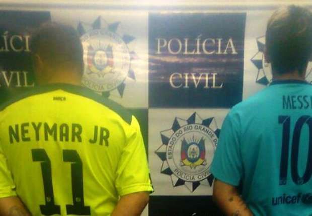 "Suarez, Neymar si Messi, arestati!" Explicatia din spatele imaginilor care au devenit virale pe net_2