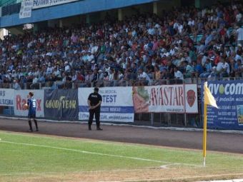 
	FA-BU-LOS! Un stadion din Romania se UMPLE la pauza pentru ca spectatorii nu vor sa plateasca bilet. Ce decizie a luat clubul
