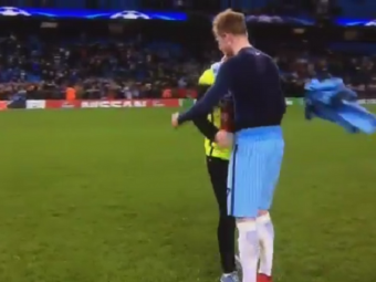 
	Imagini senzationale: ce s-a intamplat cu fanul lui City care a pus mana pe tricoul lui De Bruyne VIDEO
