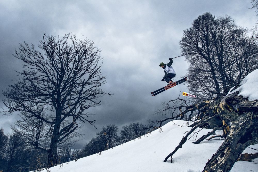 111 schiori si snowboarderi au cucerit muntele Oslea! Imagini spectaculoase_3
