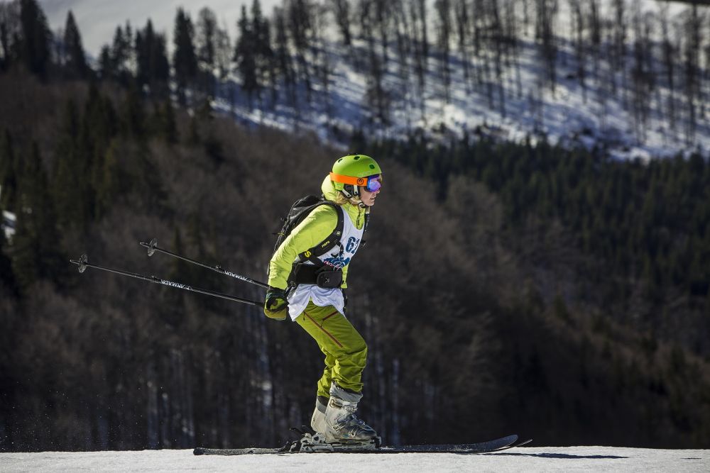 111 schiori si snowboarderi au cucerit muntele Oslea! Imagini spectaculoase_9
