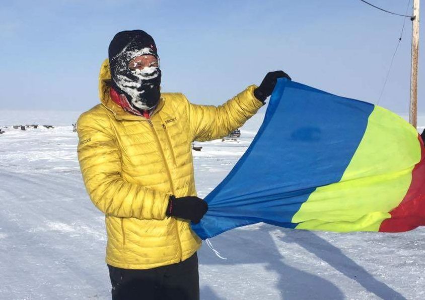 Un ROMAN conduce maratonul de 566 km de la Polul Nord: poarta 4 perechi de pantaloni si are degeraturi la un picior_1