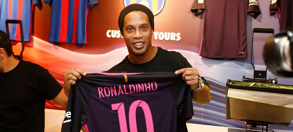 Ronaldinho Barcelona Chelsea Manchester United Premier League