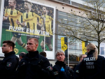 
	Marcel Raducanu a fost aproape de locul exploziei din Dortmund: &quot;Suntem in stare de soc! Doamne, in ce lume traim?!&quot;
