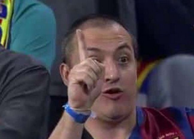 FOTO Un fan al Barcei a cucerit internetul dupa infrangerea cu 3-0 in fata lui Juventus! Cum a fost surprins_2