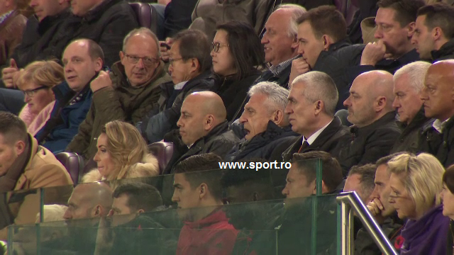Aparitie SOC in tribune la Anderlecht - United! Romanul invitat de Mourinho la meci s-a plictisit! FOTO_1