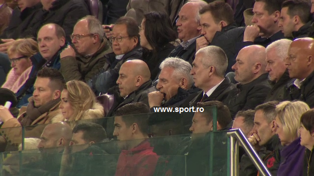 Aparitie SOC in tribune la Anderlecht - United! Romanul invitat de Mourinho la meci s-a plictisit! FOTO_2