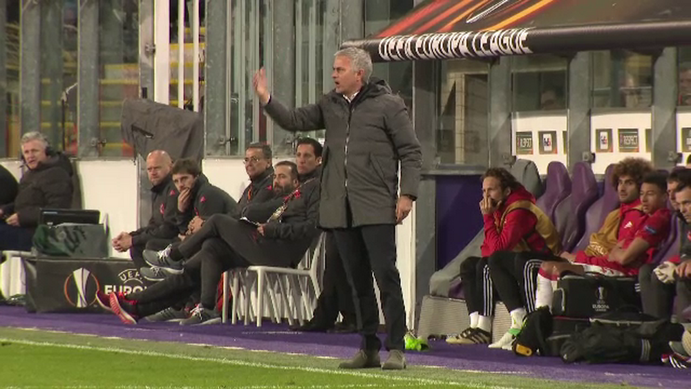 Aparitie SOC in tribune la Anderlecht - United! Romanul invitat de Mourinho la meci s-a plictisit! FOTO_5