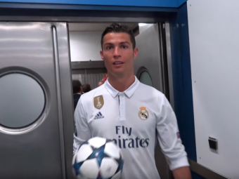 
	Momentul nevazut de la finalul meciului Real - Bayern. Ronaldo, aplaudat de colegi la intrarea in vestiar. VIDEO
