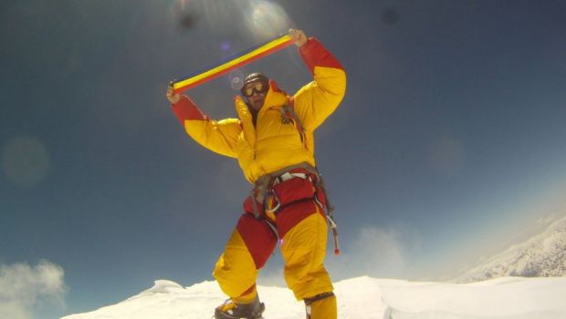 
	La inaltime! Fantastic: Horia Colibasanu a reusit in aceasta dimineata ascensiunea pe Everest fara oxigen suplimentar si fara serpasi
