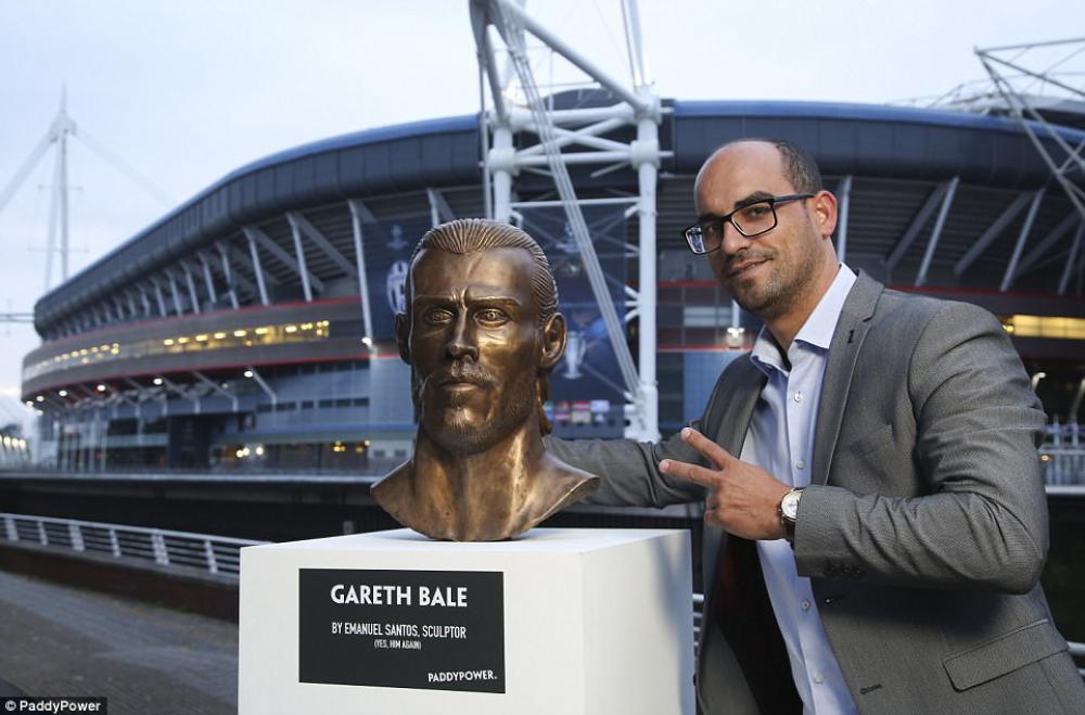 Sculptorul care i-a facut bust lui Ronaldo si a starnit un val de glume pe net a recidivat: i-a facut statuie si lui Bale :) FOTO_4