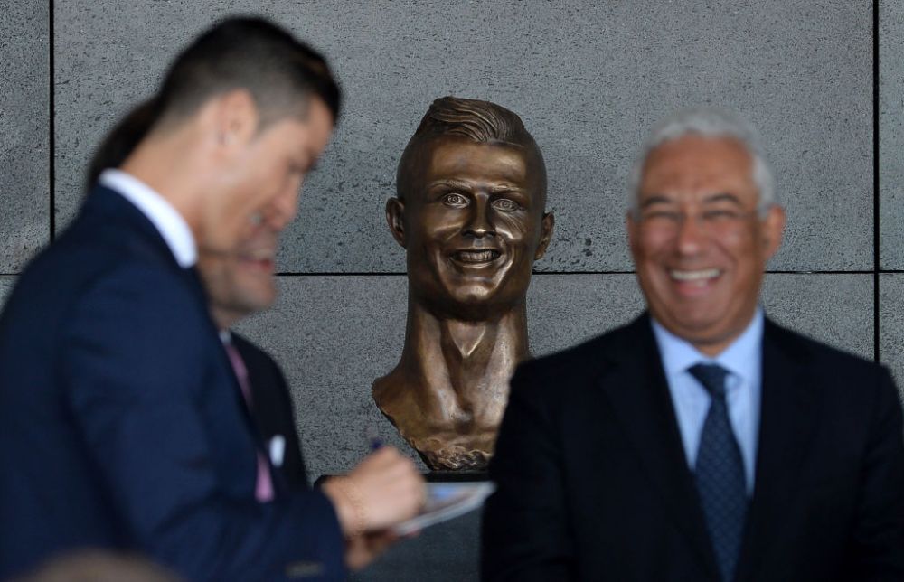 Sculptorul care i-a facut bust lui Ronaldo si a starnit un val de glume pe net a recidivat: i-a facut statuie si lui Bale :) FOTO_5