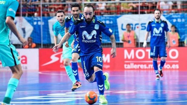 
	&quot;ZEUL fotbalului in sala!&quot; Faza FANTASTICA a lui Ricardinho contra Barcelonei cu care a castigat titlul VIDEO
