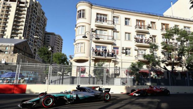 Hamilton il ataca pe Vettel dupa incidentul din MP al Azerbaidjanului: &quot;Penalizarea nu a fost suficienta!&quot;