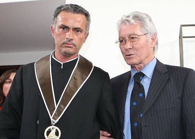 Veste tragica primita de Jose Mourinho: tatal sau a incetat din viata la 79 de ani. Ce a postat antrenorul la scurt timp pe internet_1