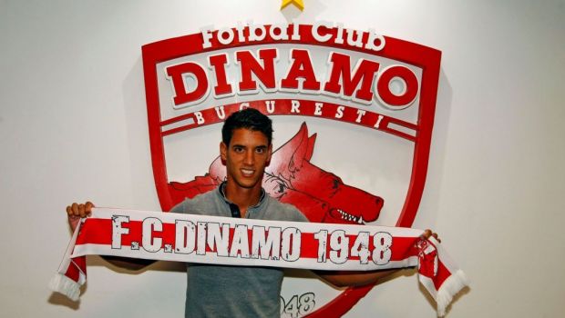 
	OFICIAL | Dinamo l-a prezentat pe portughezul Salomao. Mijlocasul este asteptat de Contra in Slovenia
