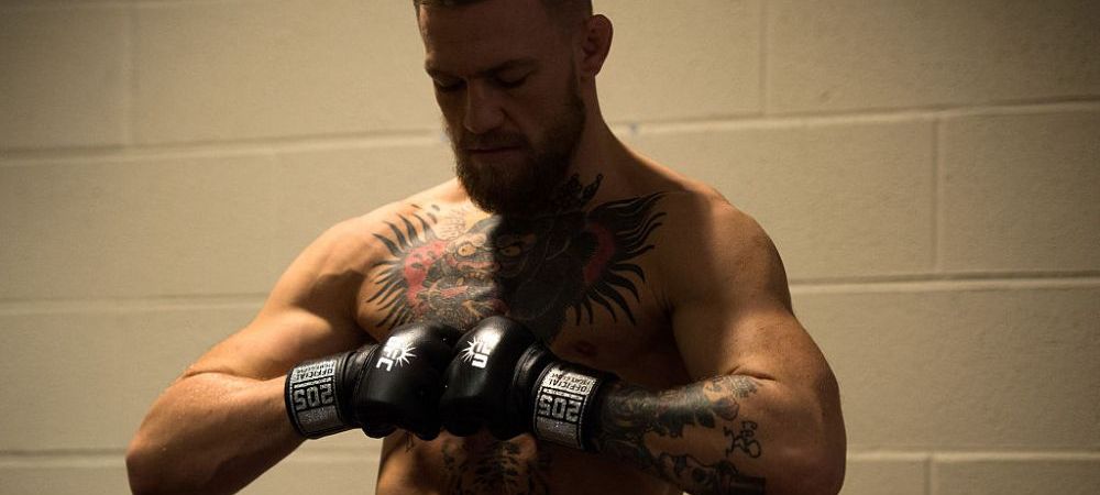 McGregor se lupta cu Mayweather si la masini! Cat costa bijuteria pe care o conduce